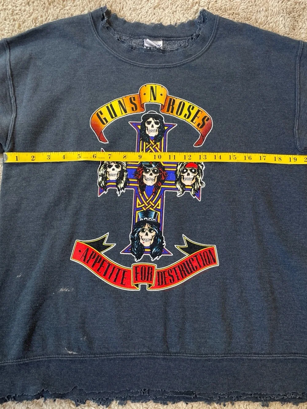 Guns N Roses Raw Hem Long Sleeve Gildan Sweater Size Small